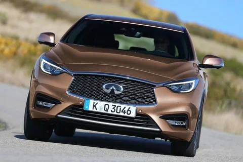 Infiniti Q30 2.2d Pure 2015 view 12