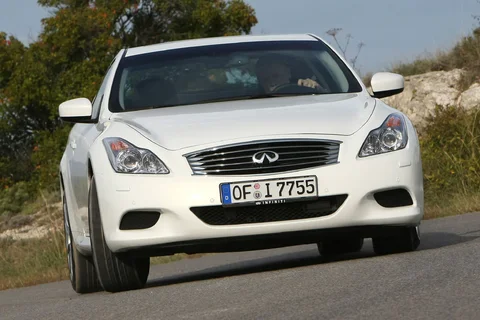 Infiniti Q60 S Coupé 2013 view 8