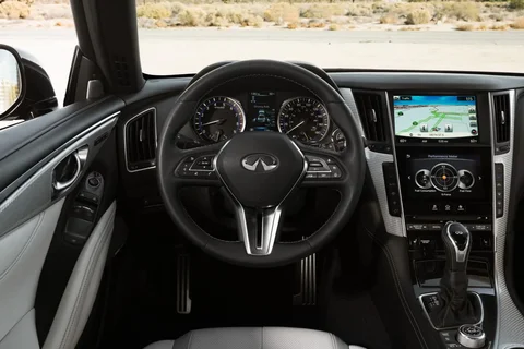 Infiniti Q60 2.0T Premium Tech 2016 view 7