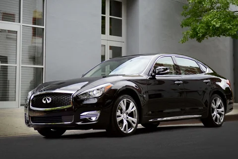 Infiniti Q70 2.2d Performance 2015 view 2