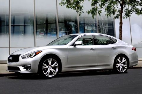 Infiniti Q70 2.2d Performance 2015 view 4
