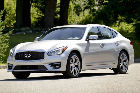 Infiniti Q70 2.2d Performance 2015 view 8