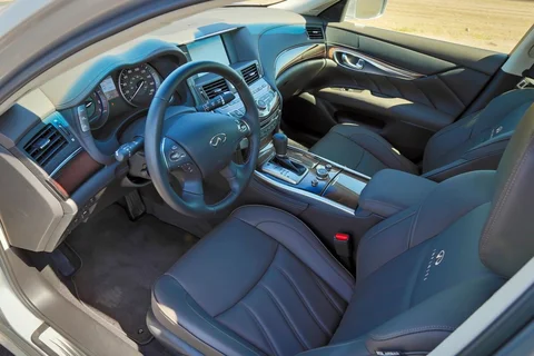 Infiniti Q70 3.0D S 2014 view 6