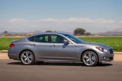 Infiniti Q70 3.0D S 2014 view 5