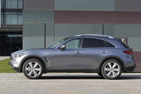 Infiniti QX70 3.0d V6 Ultimate 2015 view 4