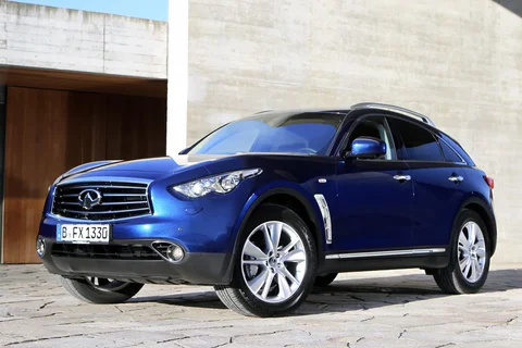 Infiniti QX70 3.0d V6 Ultimate 2015 view 5