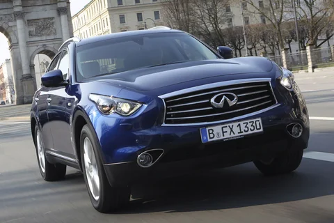 Infiniti QX70 3.0d V6 Ultimate 2015 view 8