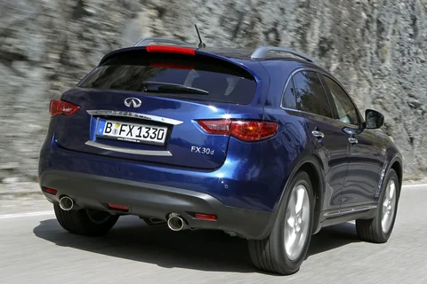 Infiniti QX70 3.0d V6 Ultimate 2015 view 10
