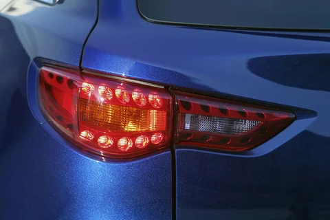 Infiniti QX70 3.0d V6 Ultimate 2015 view 12