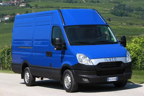 Iveco Daily 29L11V 3300 H2 2.3 2012 view 3