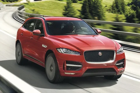 Jaguar F-Pace 35t AWD Portfolio 2015 view 6