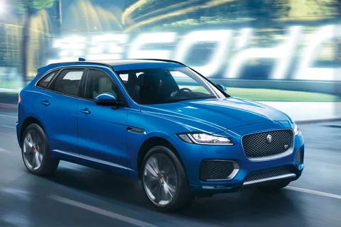 Jaguar F-Pace 35t AWD Portfolio 2015 view 9