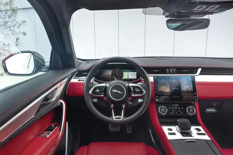Jaguar F-Pace P400e R-Dynamic Black 2022 view 6