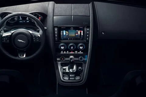 Jaguar F-type Convertible 2.0 i4 300hp 2017 view 2