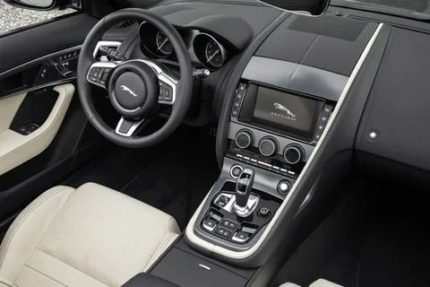 Jaguar F-type Convertible 2.0 i4 300hp 2017 view 10