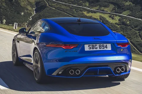 Jaguar F-type Coupé P300 2020 view 6
