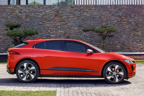 Jaguar I-Pace EV400 SE 2018 view 4