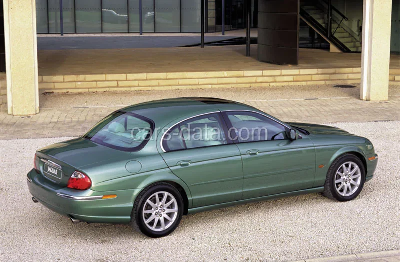 Jaguar S-Type 3.0 V6 1999 front view