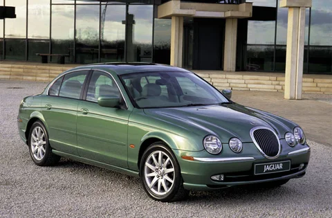 Jaguar S-Type 3.0 V6 1999 view 4
