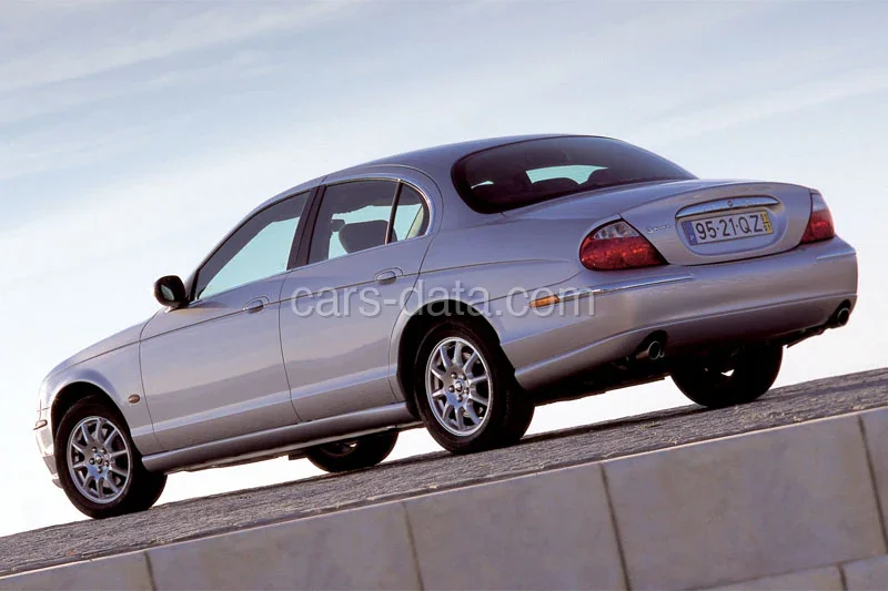 Jaguar S-Type 2.5 V6 Executive 2002 front view