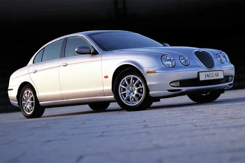 Jaguar S-Type 2.5 V6 Executive 2002 view 2