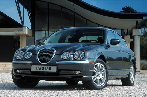 Jaguar S-Type 2.5 V6 Executive 2002 view 4