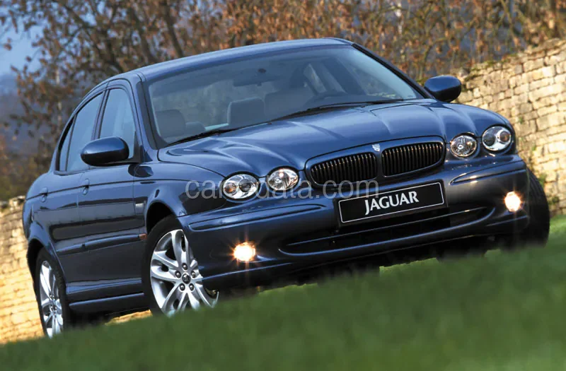 Jaguar X-Type 2.5 V6 Le Mans 2003 front view