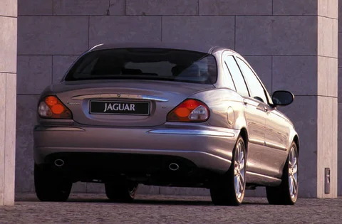 Jaguar X-Type 2.5 V6 Le Mans 2003 view 7