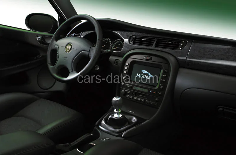 Jaguar X-Type Estate 2.2D Executive 2005 front view