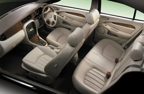Jaguar X-Type 2.5 V6 Le Mans 2003 view 9