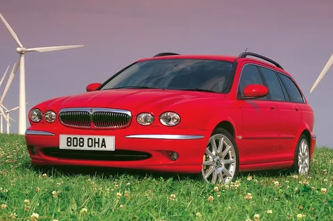 Jaguar X-Type Estate 2.2D Executive 2005 view 3