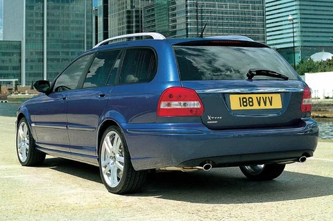 Jaguar X-Type Estate 2.2D Executive 2005 view 4
