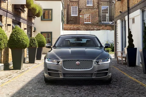 Jaguar XE 30t AWD Pure 2017 view 2