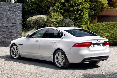 Jaguar XE 30t AWD Pure 2017 view 9