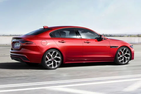 Jaguar XE D180 AWD SE 2019 view 4