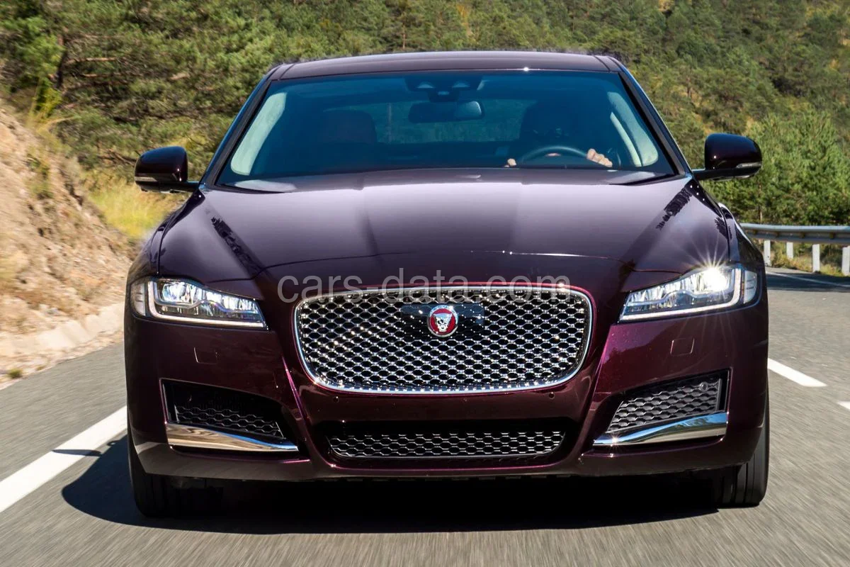 Jaguar XF E-Performance Pure 2015 front view