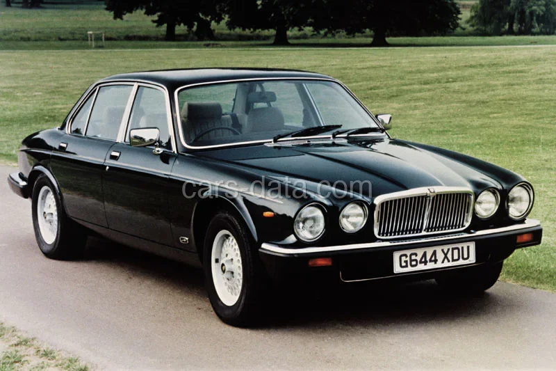 Jaguar XJ V12 1986 front view