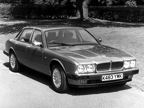 Jaguar XJ XJ12 1993 view 2