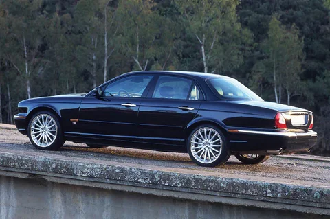 Jaguar XJ XJ6 3.0 Executive 2003 view 5