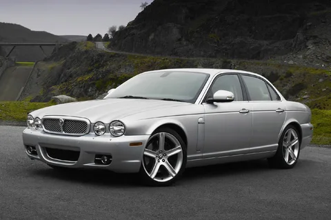 Jaguar XJ XJ8 3.5 LWB 2007 view 2