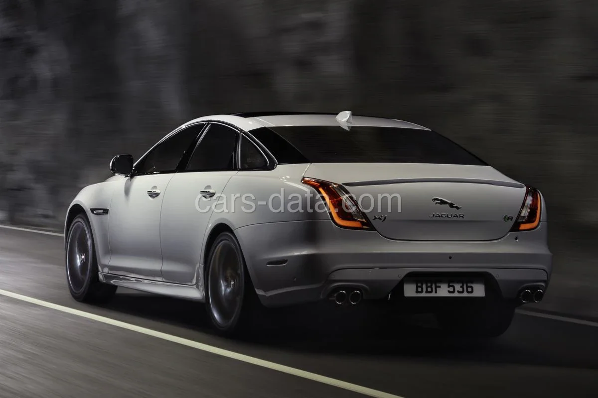 Jaguar XJ 2.0 SC Luxury 2015 front view