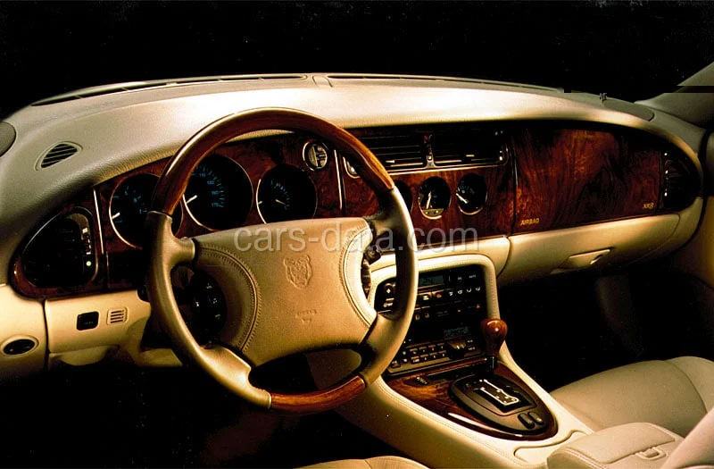 Jaguar XK XKR 1998 front view