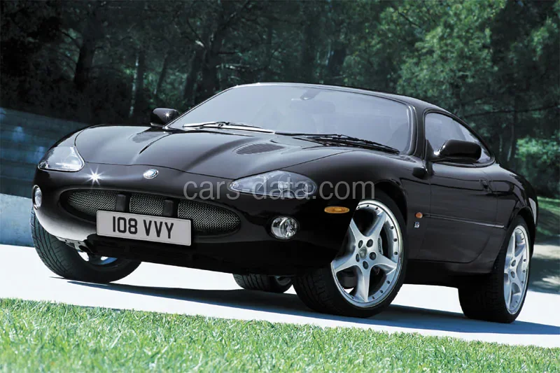 Jaguar XK XKR 2002 front view