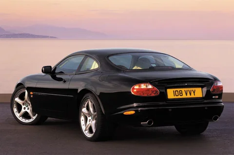 Jaguar XK XKR 2002 view 3