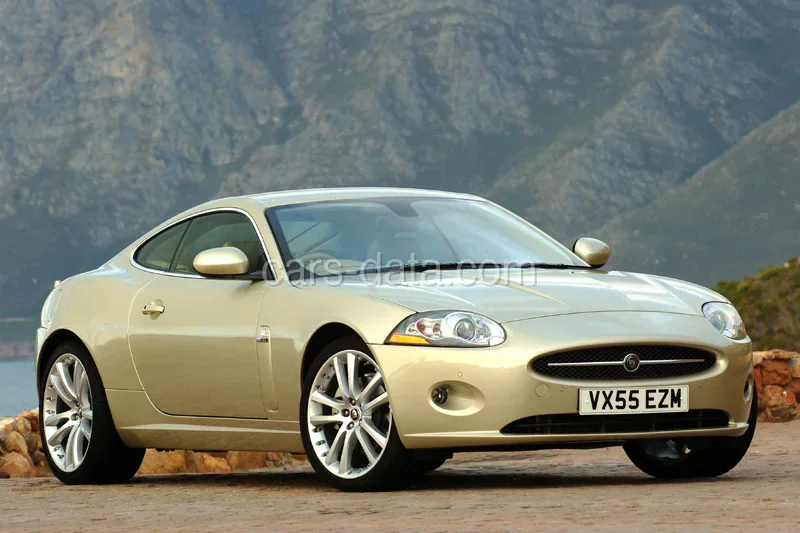 Jaguar XK XKR 2006 front view