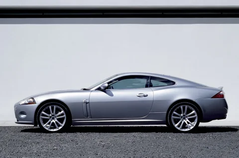 Jaguar XK XKR 2006 view 3