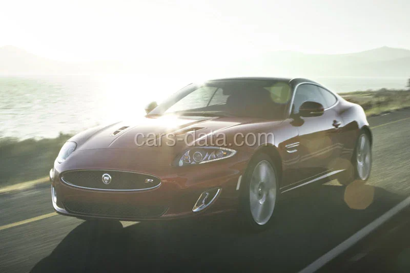 Jaguar XK Coupé 5.0 V8 2011 front view