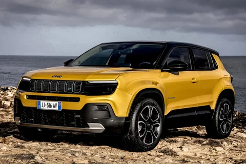 Jeep Avenger 54kWh Longitude 2023 view 6