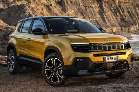 Jeep Avenger 54kWh Longitude 2023 view 8