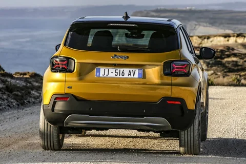 Jeep Avenger 54kWh Longitude 2023 view 12